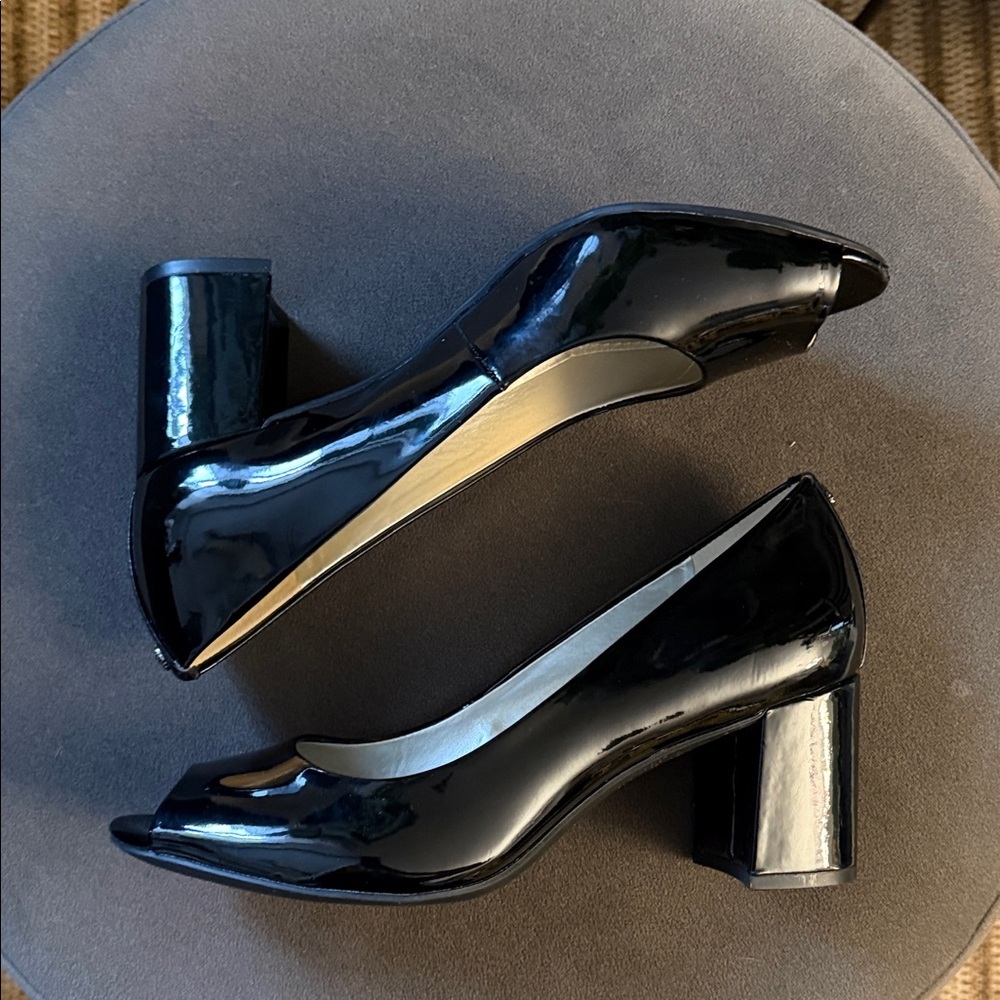 Anne Klein Meredith Black Patent Peep-Toe Block Heels size 7.5 Classic Preppy - Picture 7 of 8